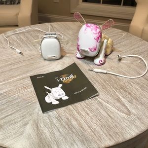 Hasbro Robotic iDog Speaker & iDog Clip Amplifier